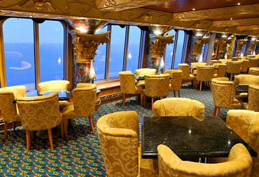 Cada salón se llama como un Transatlántico italiano de época